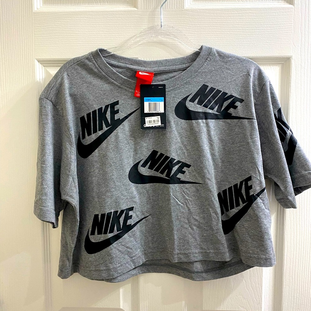 Nike Futura Crop T-Shirt